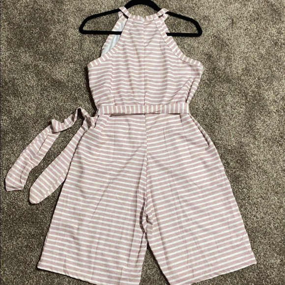 Romper - Picture 2 of 3
